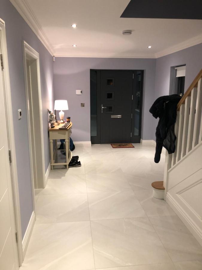1 Luxurious Room In Family Home Киларни Екстериор снимка